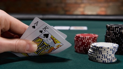 Poker - Tựa game bài đỉnh cao kết hợp chiến thuật và may mắn 3 Poker 1 1
